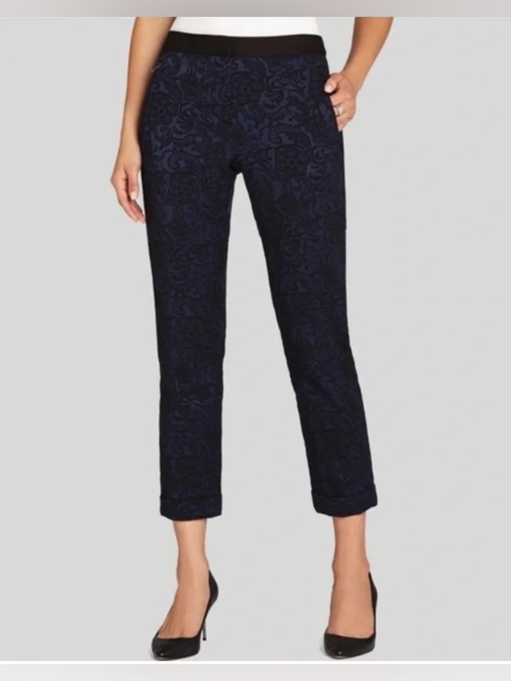 BCBGMaxAzria Allen Navy Paisley Trousers (US 2)